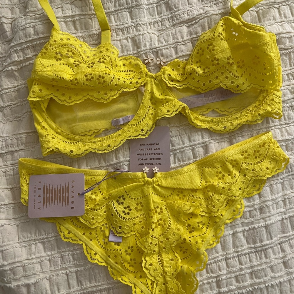 Yellow savage x Fenty set